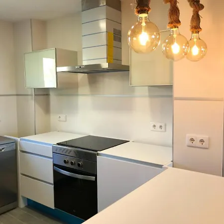 Дом отдыха Comfortable House In With Pool Дения
