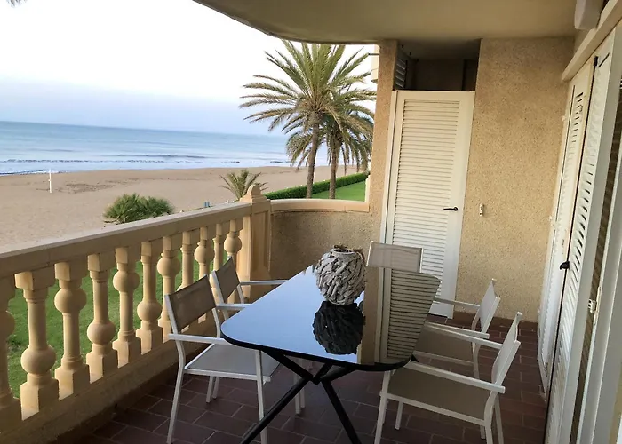 Comfortable House In With Pool