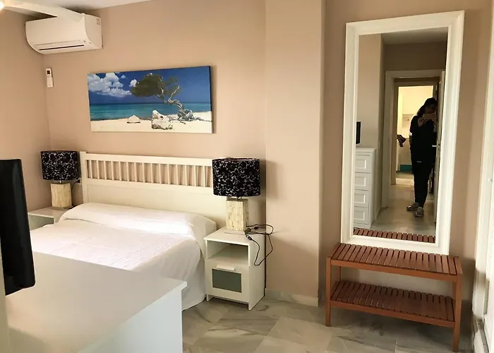 Comfortable House In With Pool *