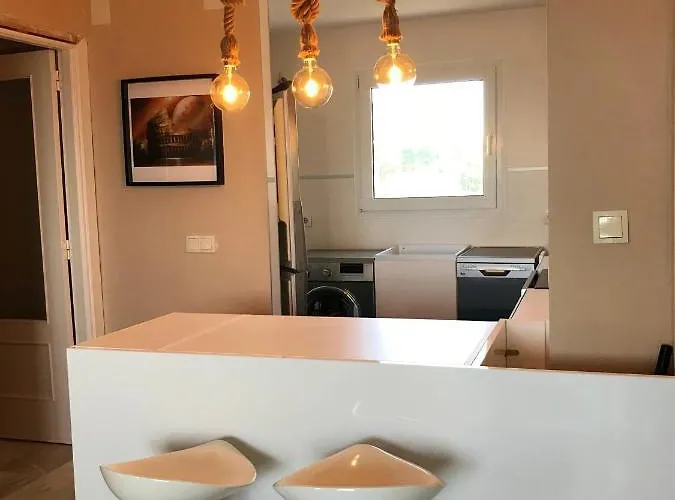 Vakantiehuis Comfortable House In With Pool