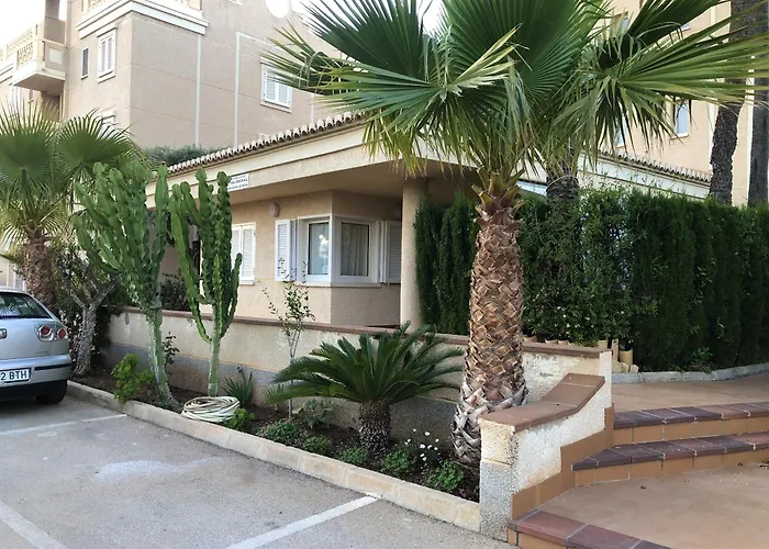 Comfortable House In With Pool *